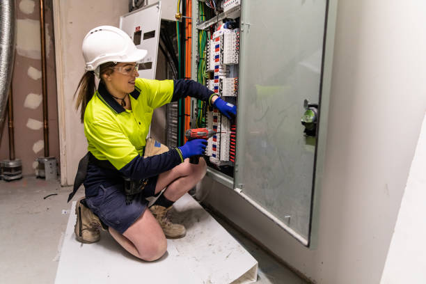 Best Licensed Electrician  in West Peoria, IL
